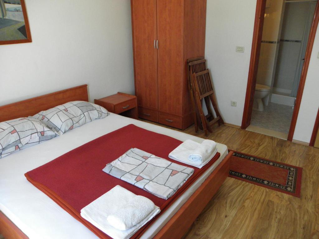 Gostinjska kuća Pupo 3*